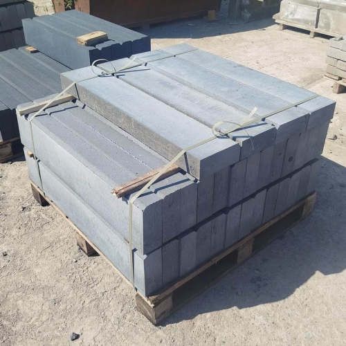 Борт тротуарный (графитовый)